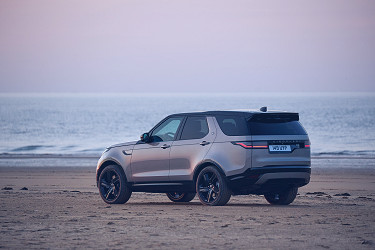 2023 Land Rover Discovery Review, Pricing, and Specs